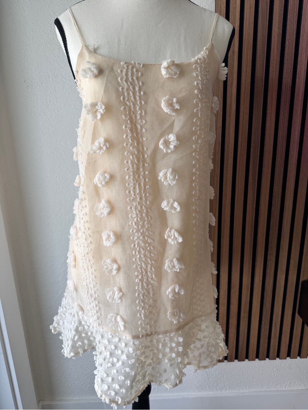 3D Flower embroidered ruffle hem cream textured dress size S